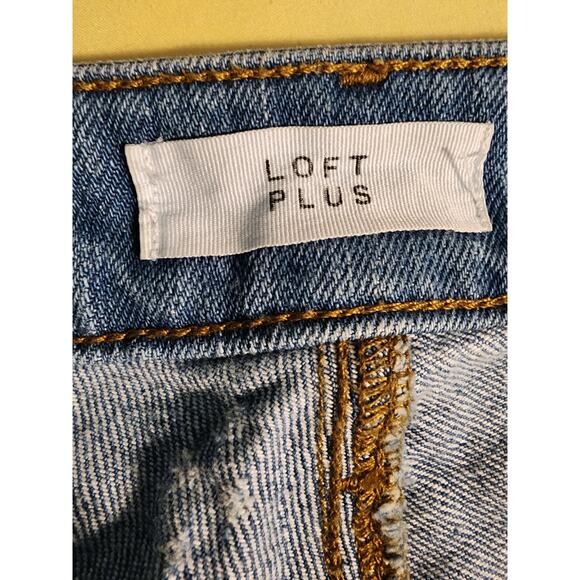 LOFT Plus Blue Diamond Print Cut Off Denim Shorts  Size 20 - Picture 4 of 5